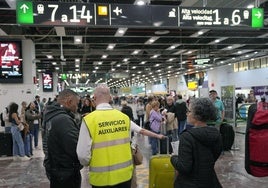 Retrasos de entre 22 y 95 minutos por una avería de Renfe.