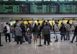 Ascienden a 30 los trenes afectados con 10.700 viajeros por el robo de cable en la línea Madrid-Sevilla