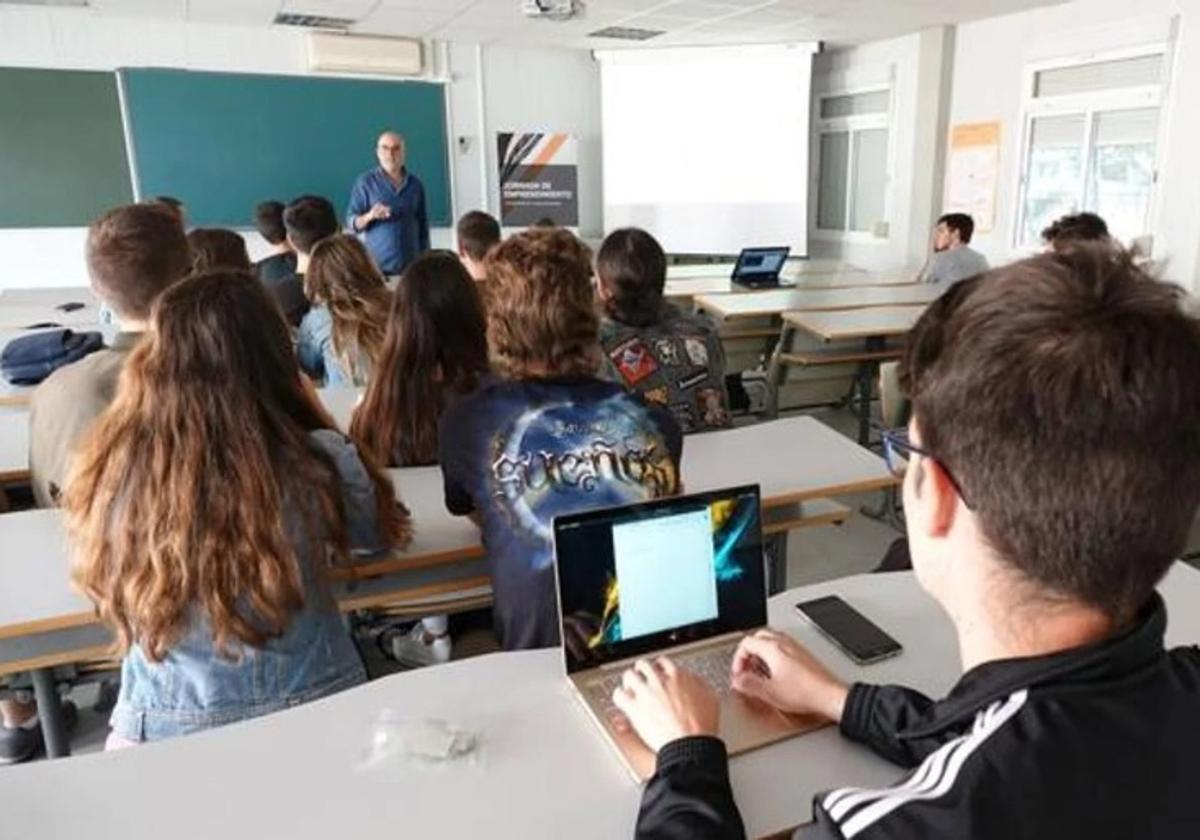 Los 13 nombres de los 'guardianes' del buen uso de la ia en la ugr | ideal