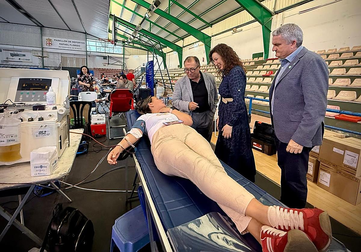 La Maratón de Donación de Sangre y Plasma de Almería celebra una nueva edición en el Rafael Florido