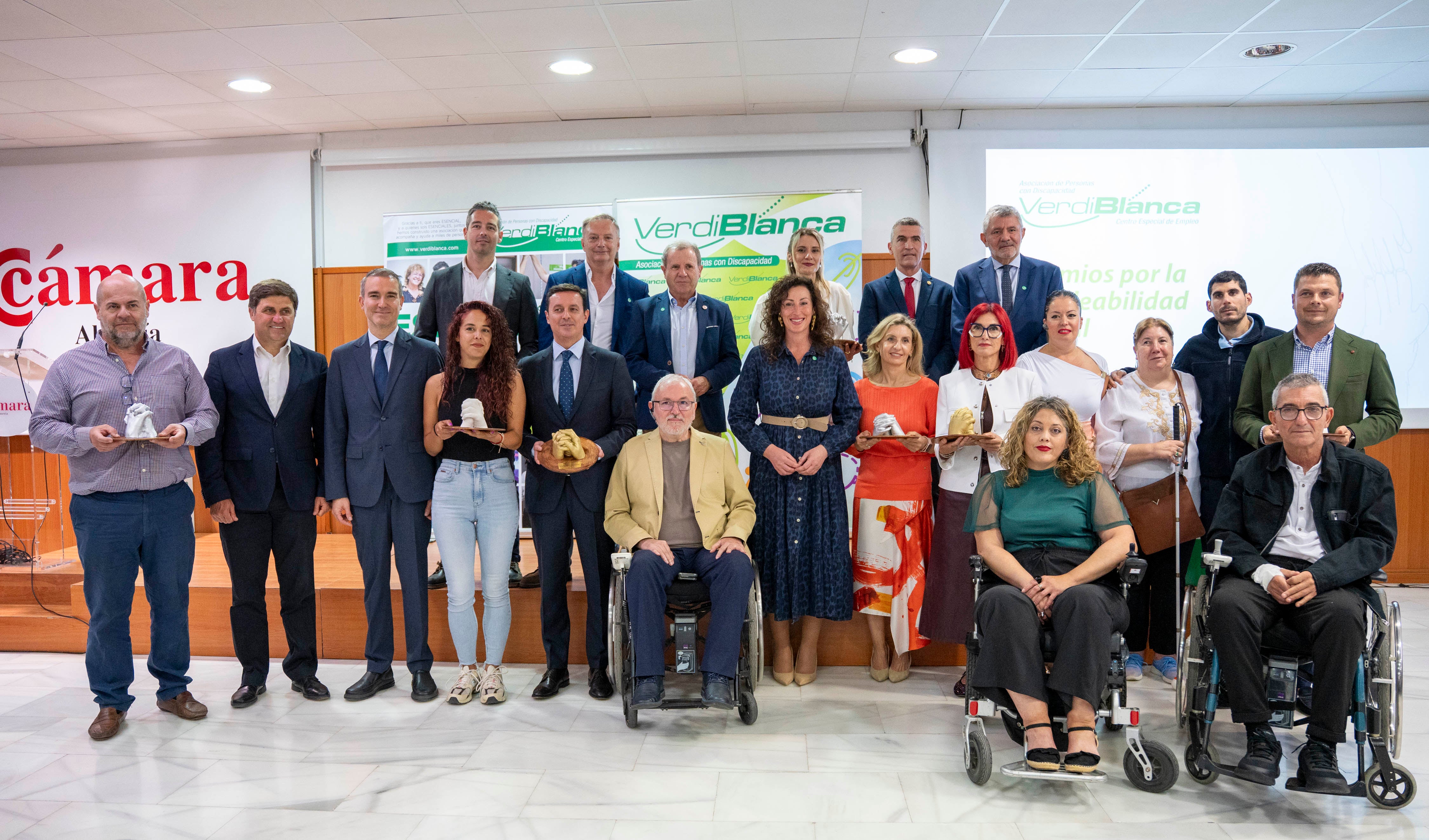 Verdiblanca entrega siete distinciones a quienes dan empleo a personas en riesgo de exclusión en Almería