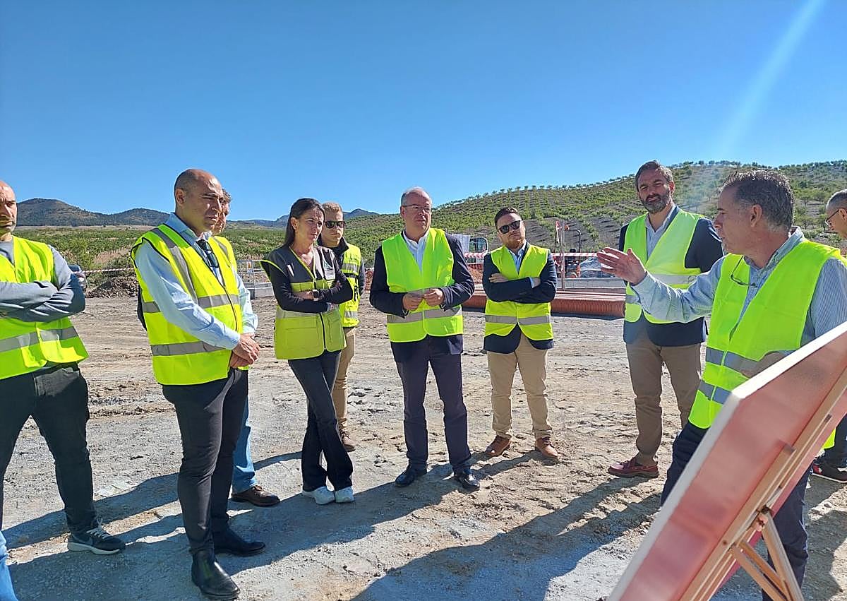 Imagen secundaria 1 - La obra de la estación depuradora de Oria se encuentra al 40% de su ejecución