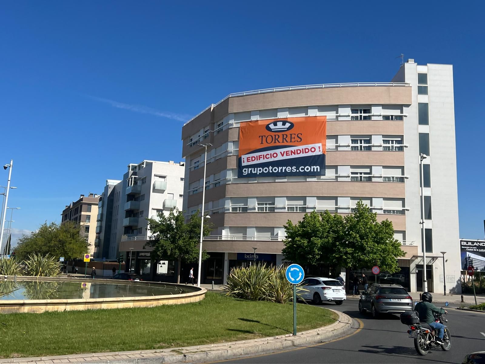 Sale al alquiler un edificio completo de 30 viviendas en Granada capital