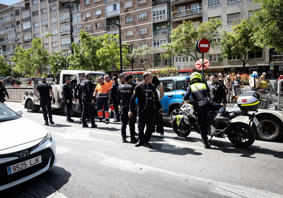 Herido grave el operario de una grúa al recibir un martillazo en la cabeza por una discusión de tráfico