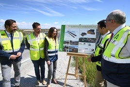 Rocío Díaz visita las actuaciones de la A-92N y la A-4200 en la comarca de Baza, con una inversión cercana a 800.000 euros.