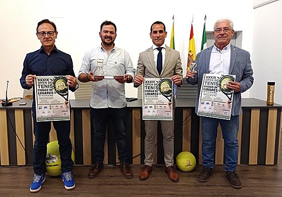Martín de la Torre, Miguel Ángel Relova, Francisco José Solano y Tomás Cerezuela en la presentación.