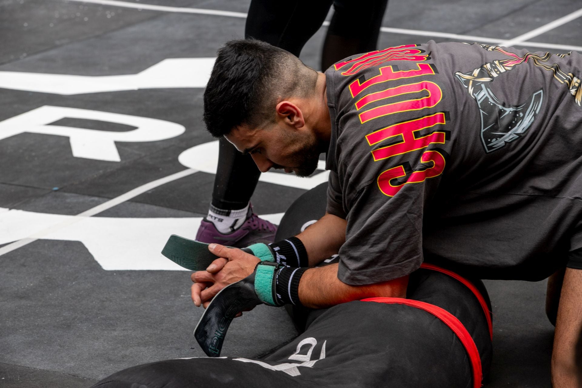 Una jornada de crossfit frente a la Catedral de Granada