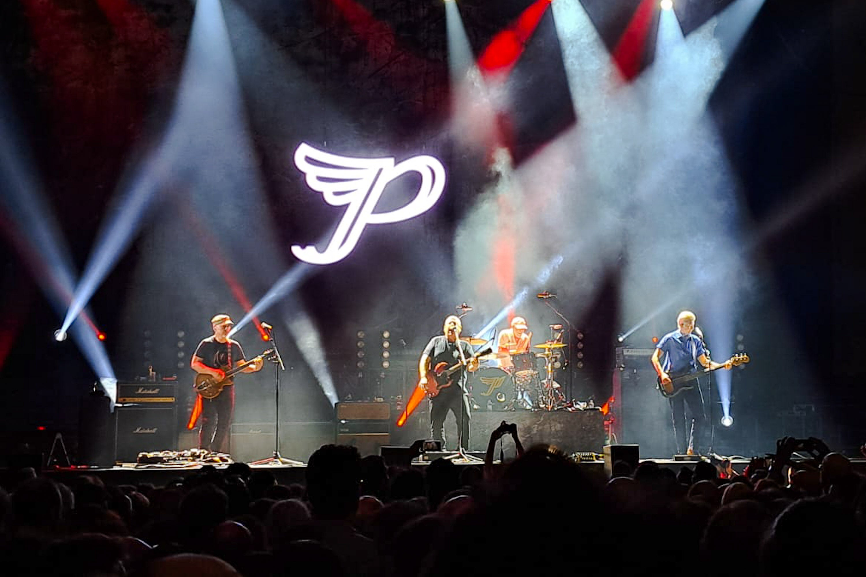 Gran ambiente en el concierto de los Pixies en Granada, el único en España