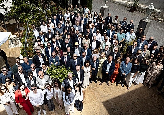 Imagen de los asistentes a la jornada de las habas del Colegio de Economistas.