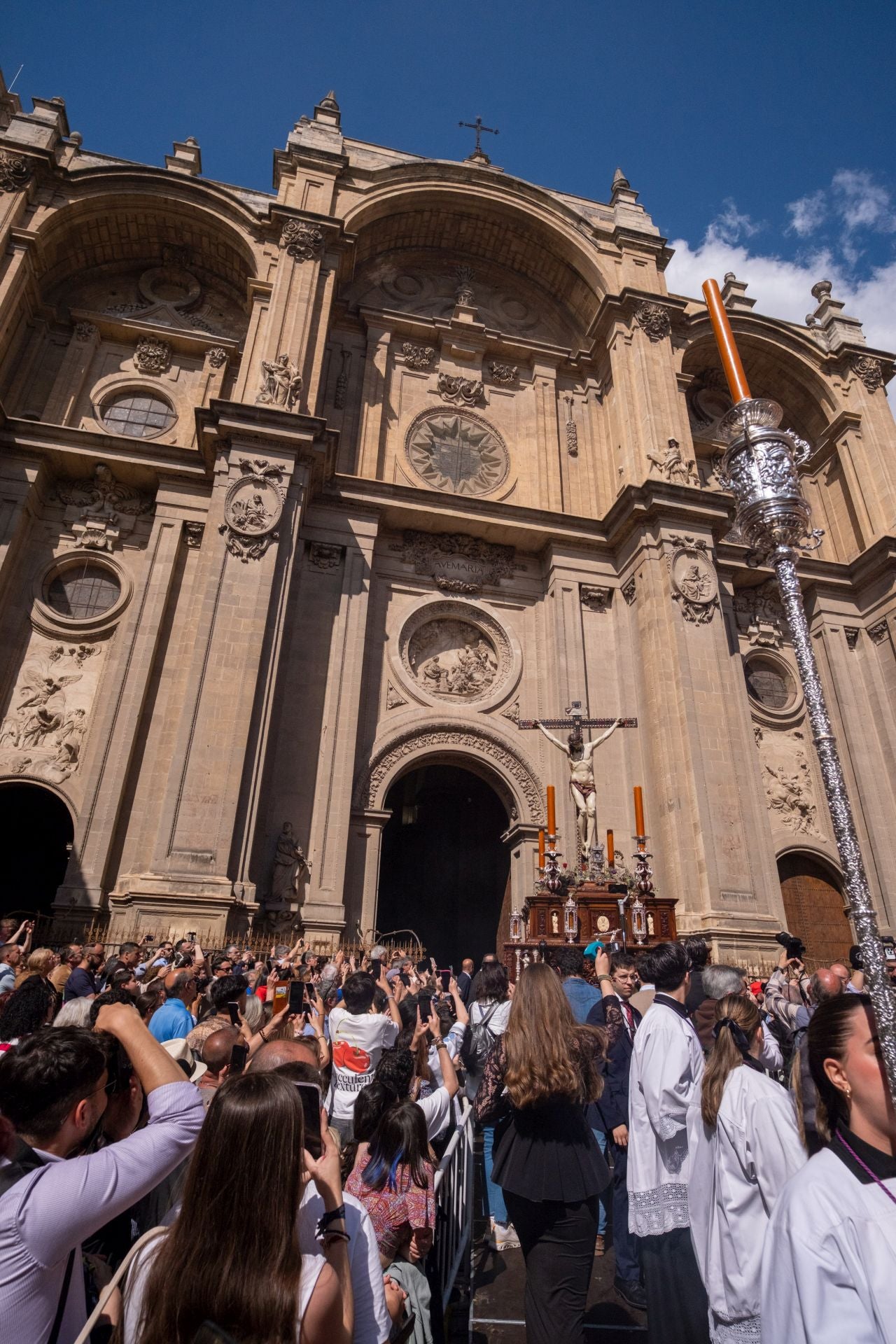 Así ha arropado Granada al Crucificado del Silencio
