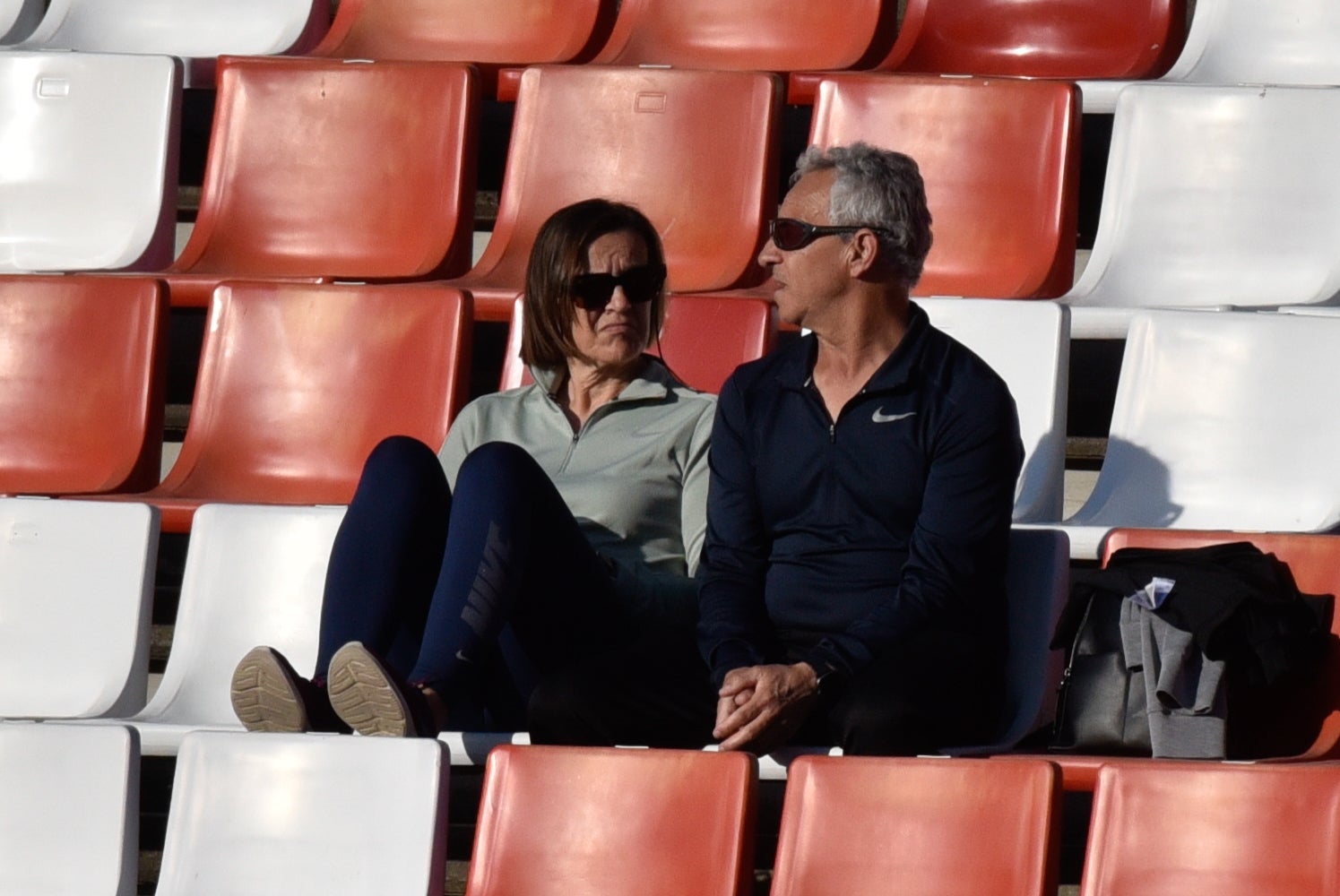 Encuéntrate en la grada del Granada-Eibar