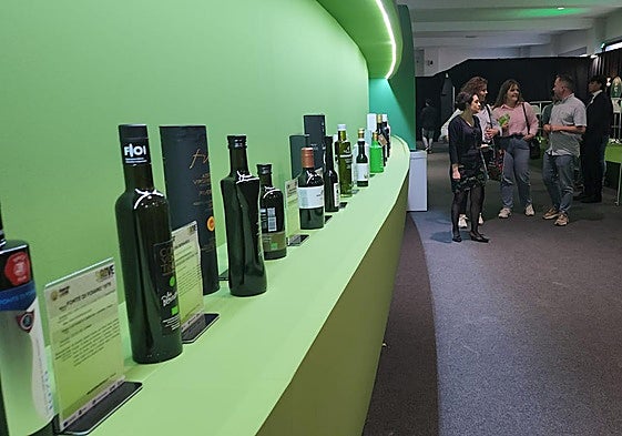 Visitantes en el Salón Internacional del Aceite de Oliva.