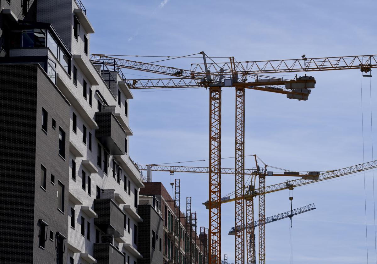 El aviso de un arquitecto: «jamás compres un piso en el que se entra por una esquina» | ideal