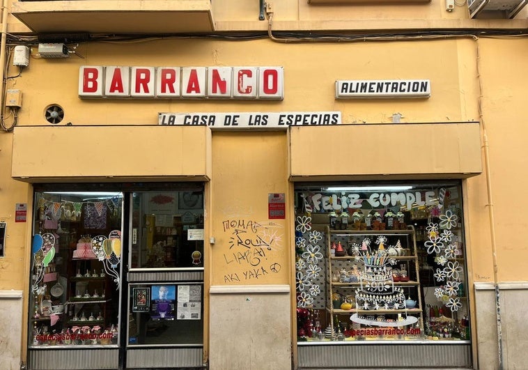 La histórica tienda de especias de Granada que abrió «antes de la guerra» cumple 90 años