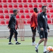 Pacheta, a la izquierda, durante el entrenamiento.