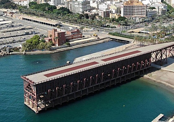 Vista aérea del cargadero de mineral o Cable Inglés.