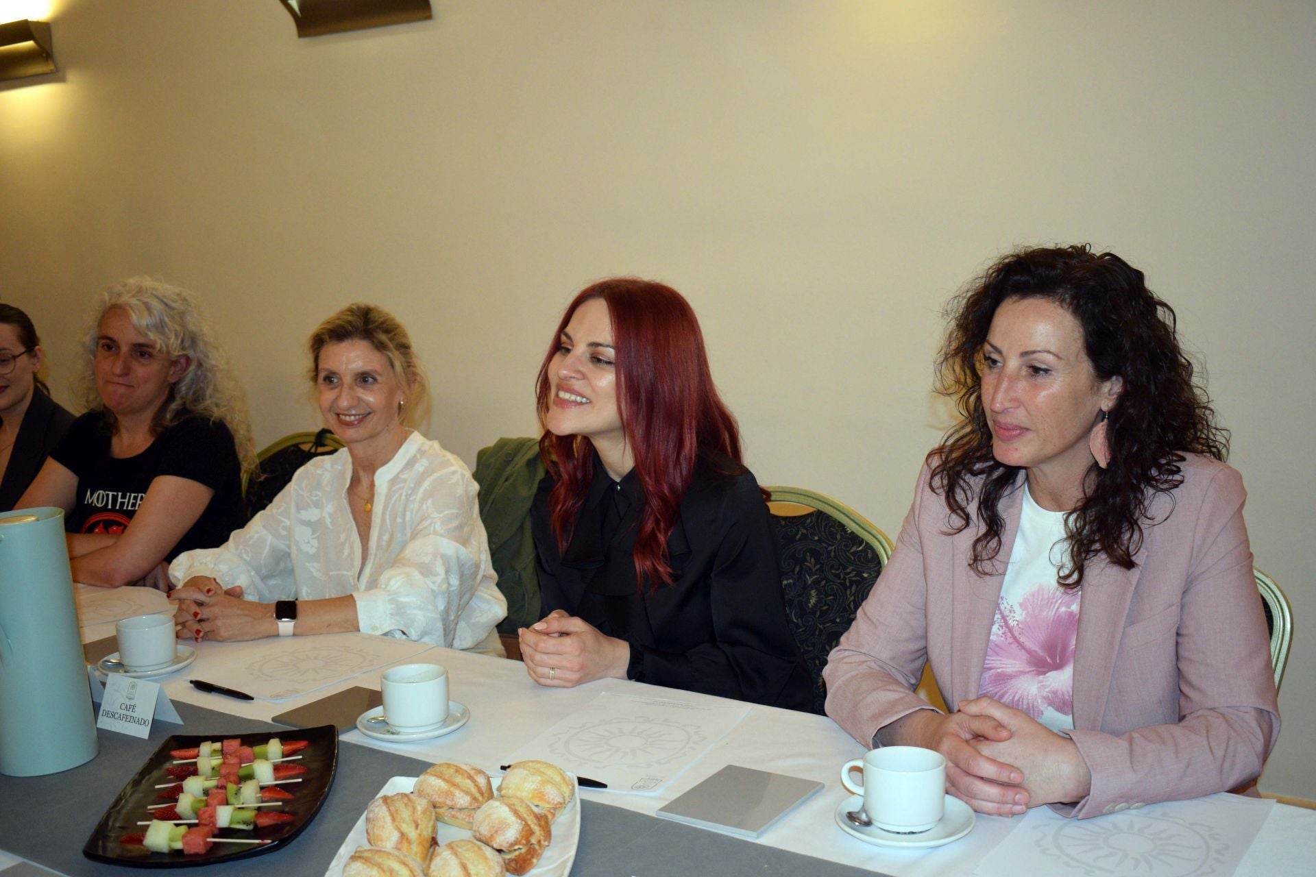 Investigadoras de la UAL debaten con la bióloga Sara García | Ideal
