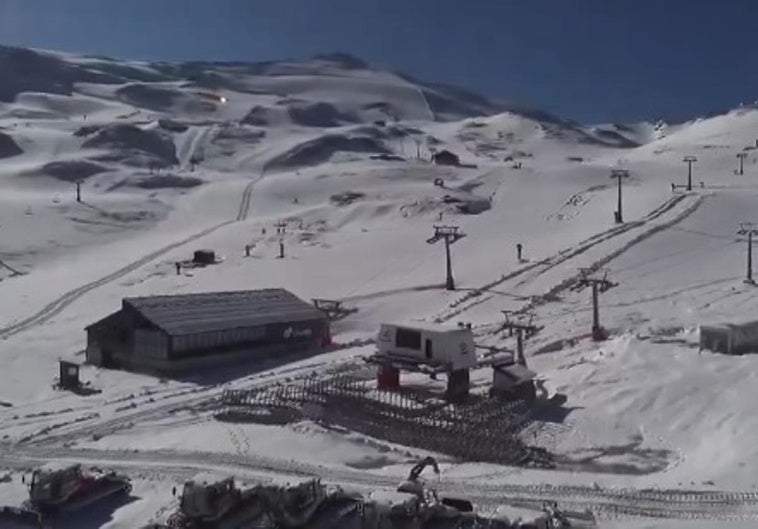 «Qué espectáculo»: impresionante estampa de la Sierra en mayo tras la última nevada