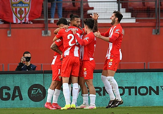 Melamed, Suárez, Arrbas, Baptistao... mucho gol para los rojiblancos.