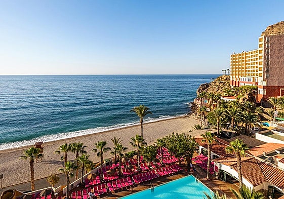 Senator convierte su hotel familiar más famoso de Almería en un 'solo para adultos'