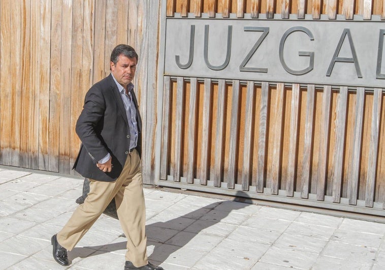 Piden cinco años de cárcel para el exalcalde de Otura y seis exediles por un supuesto fraude al pueblo