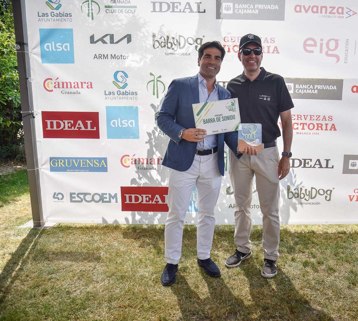 Ambiente y premiados del IV Torneo de Golf IDEAL