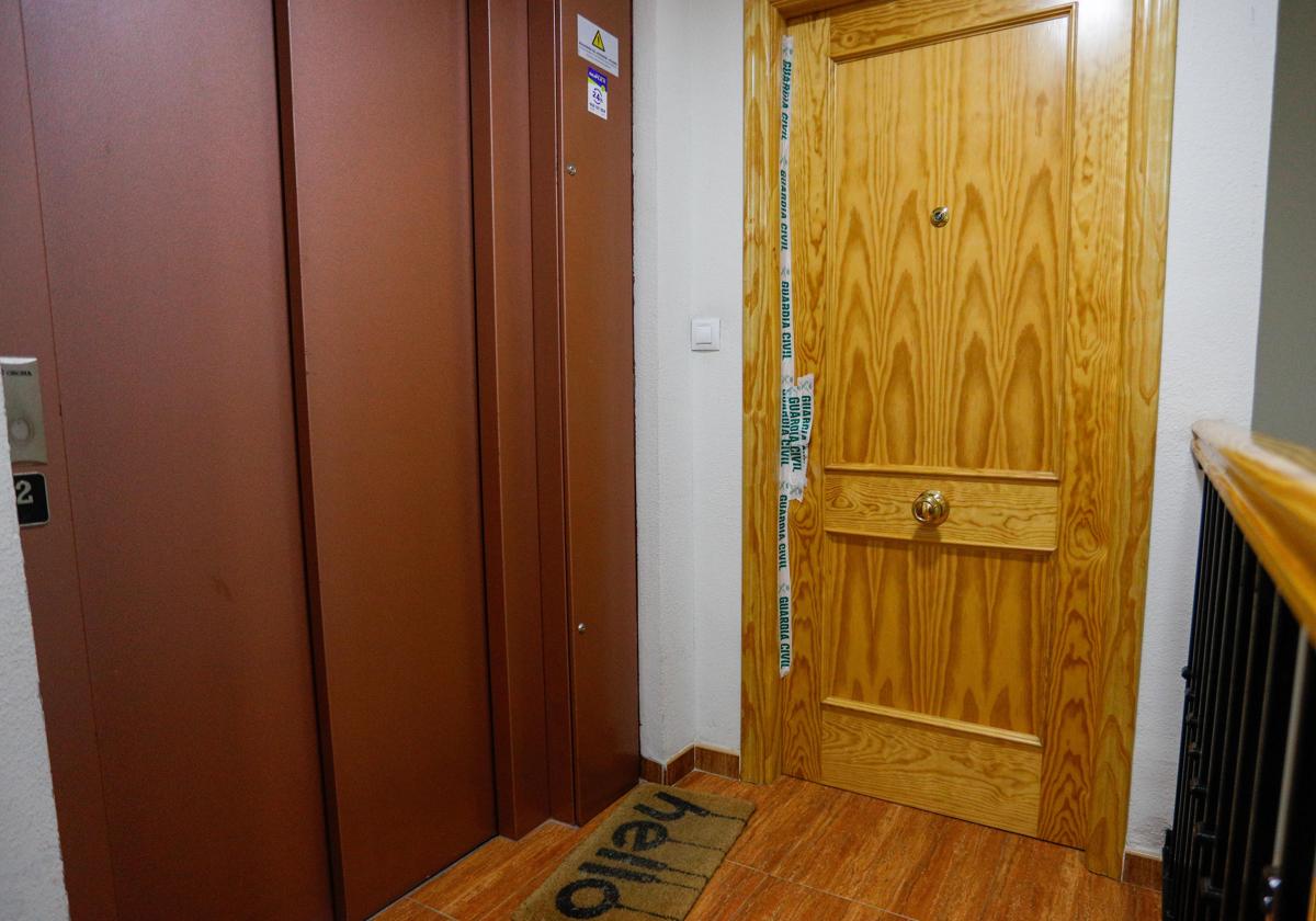 Un vecino de Cúllar Vega hiere con un puñal a su pareja y su hijo y se suicida