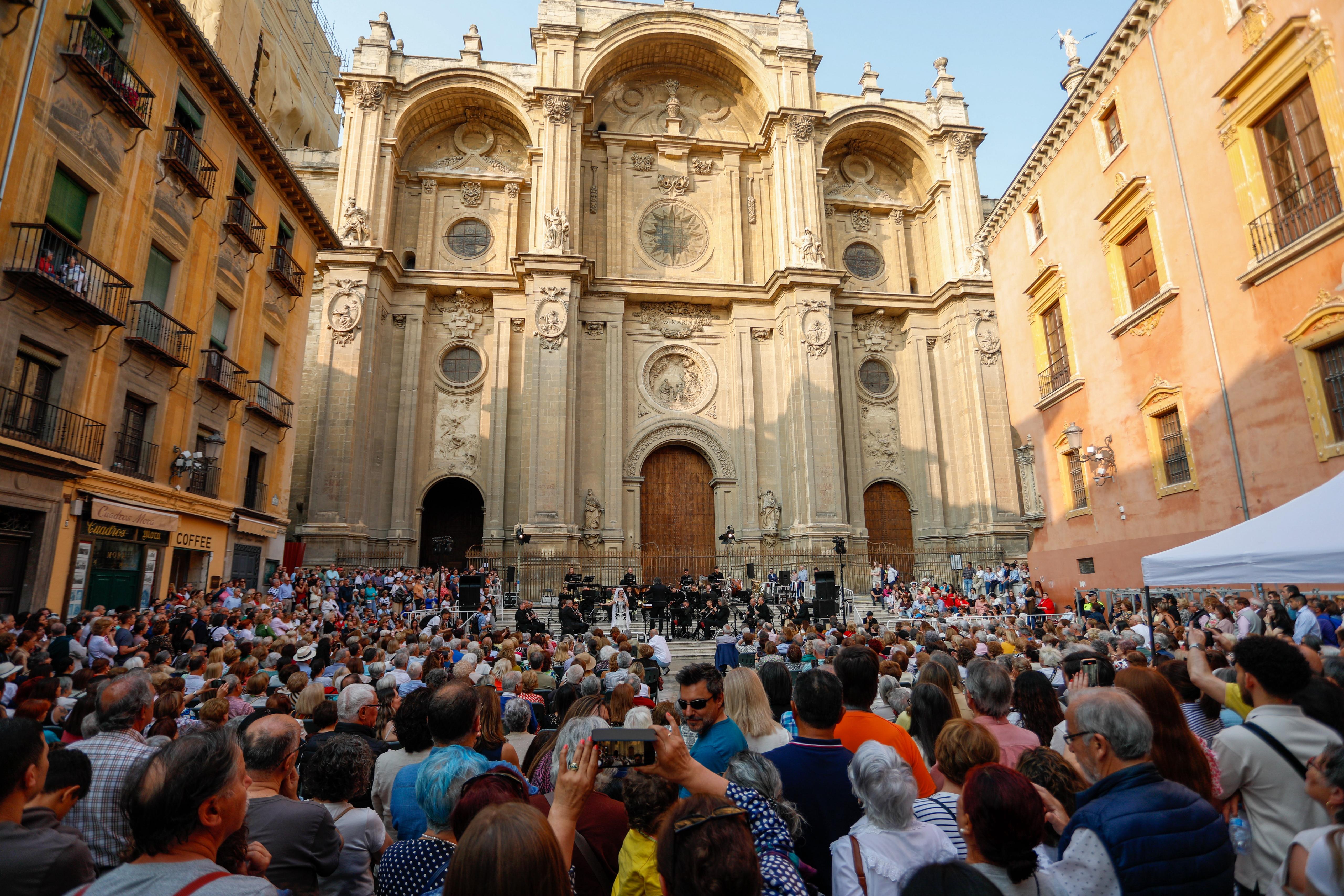 Las imágenes de la Noche en Blanco de Granada