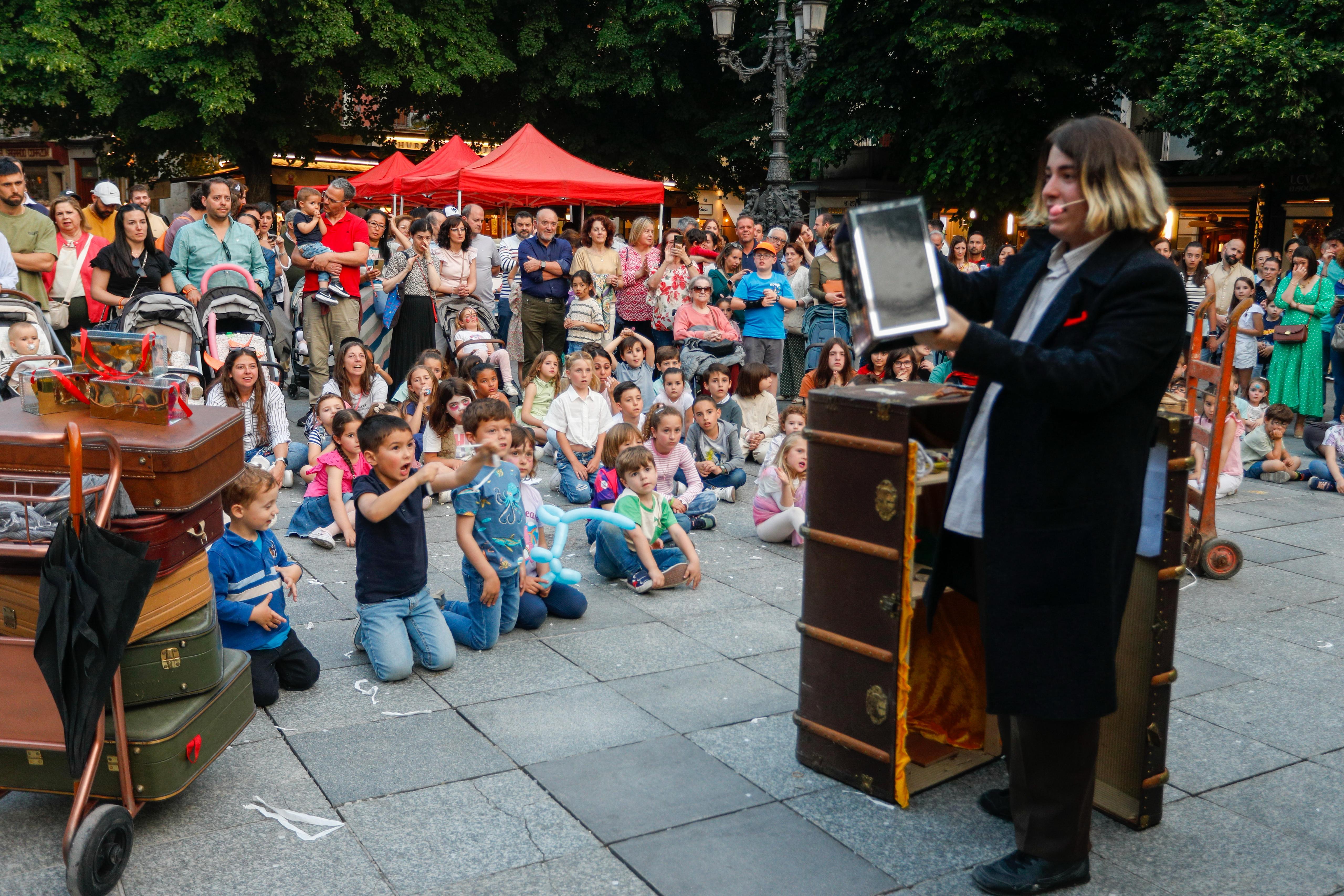 Las imágenes de la Noche en Blanco de Granada