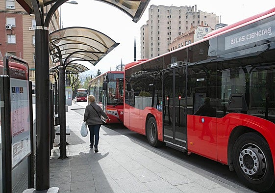 Parada de autobús en La Caleta.