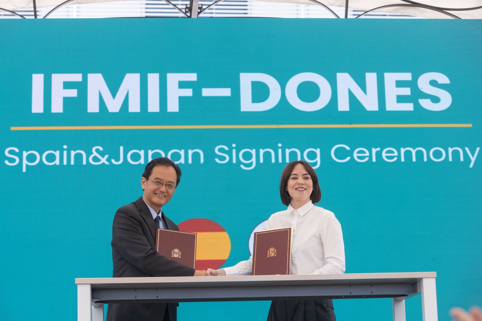 El acelerador de partículas de Granada arranca con su primera piedra