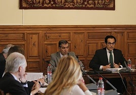 El presidente del TSJA y el consejero de Justicia en la Chancillería.