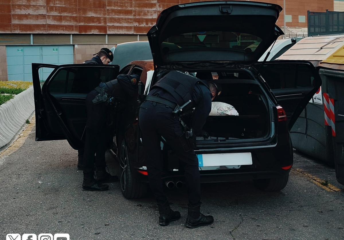 Registro del coche en el que se encontró la droga.