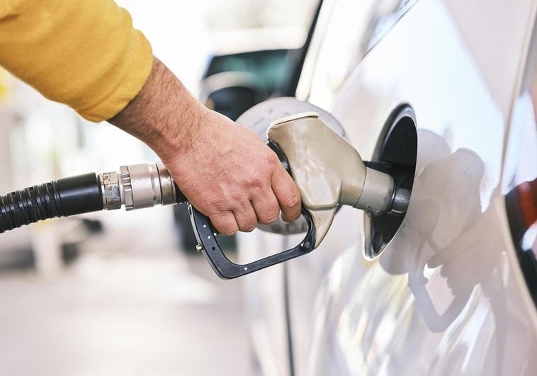 Llega el adiós al diésel con el nuevo combustible que ya utiliza esta famosa marca de coches