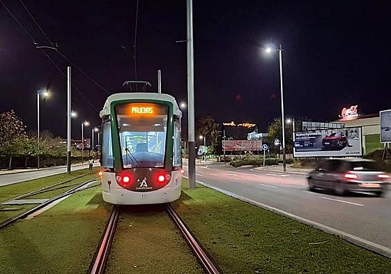 El tranvía, en pruebas, el pasado mes de noviembre.