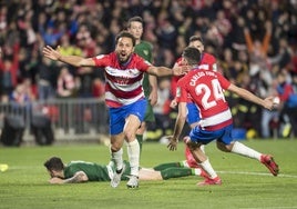 Germán, de rojiblanco, celebra su gol al Athletic en la Copa del Rey de 2020.