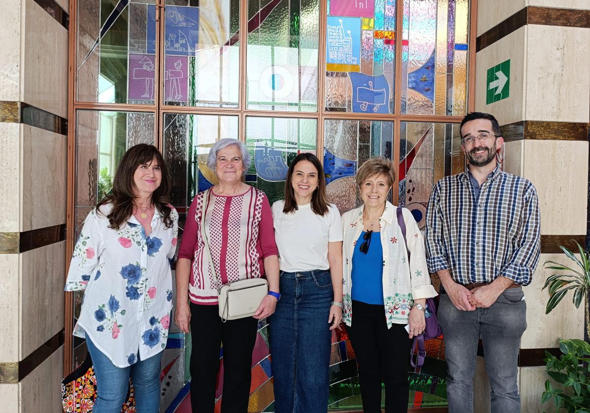 Reunión mantenida entre el colectivo feminista y el Ayuntamiento de Jaén.