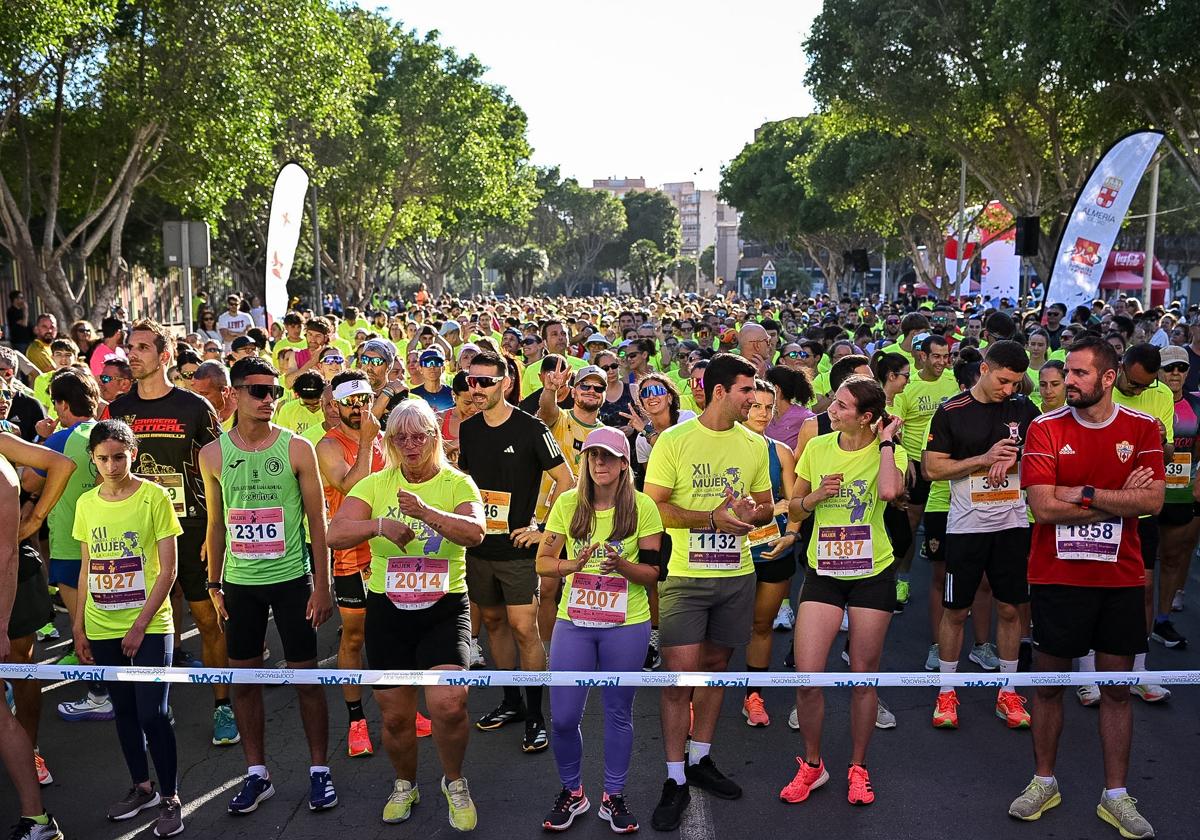 Almería corre por la igualdad en la xii carrera de la mujer | ideal