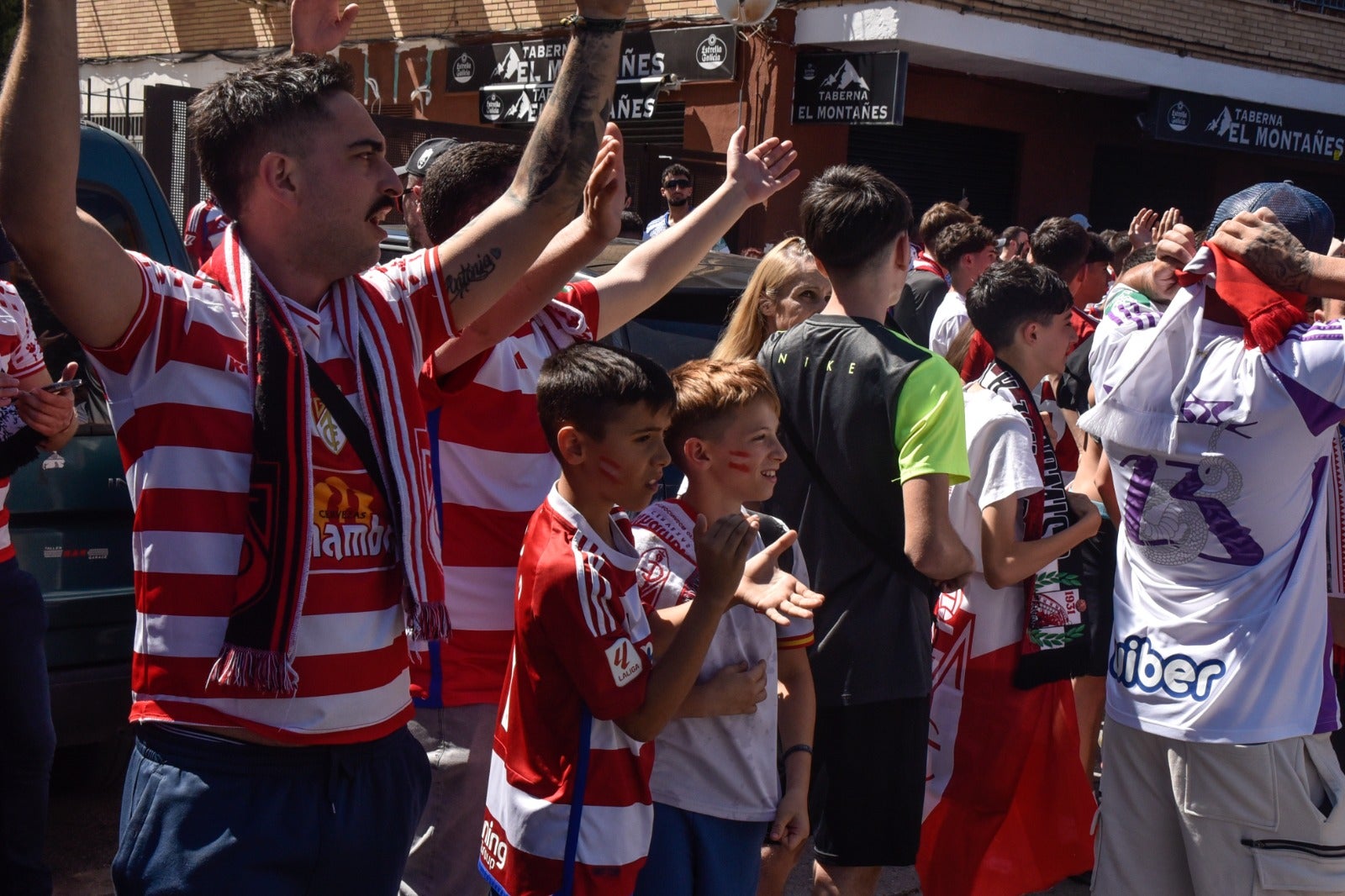 Así ha sido el espectacular recibimiento al Granada