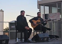 El cante jondo de Bartolomé Cortés y Andreles Amador y la savia nueva del alumnado de Ana Alonso lucen en otro 'Atardeceres Flamencos'