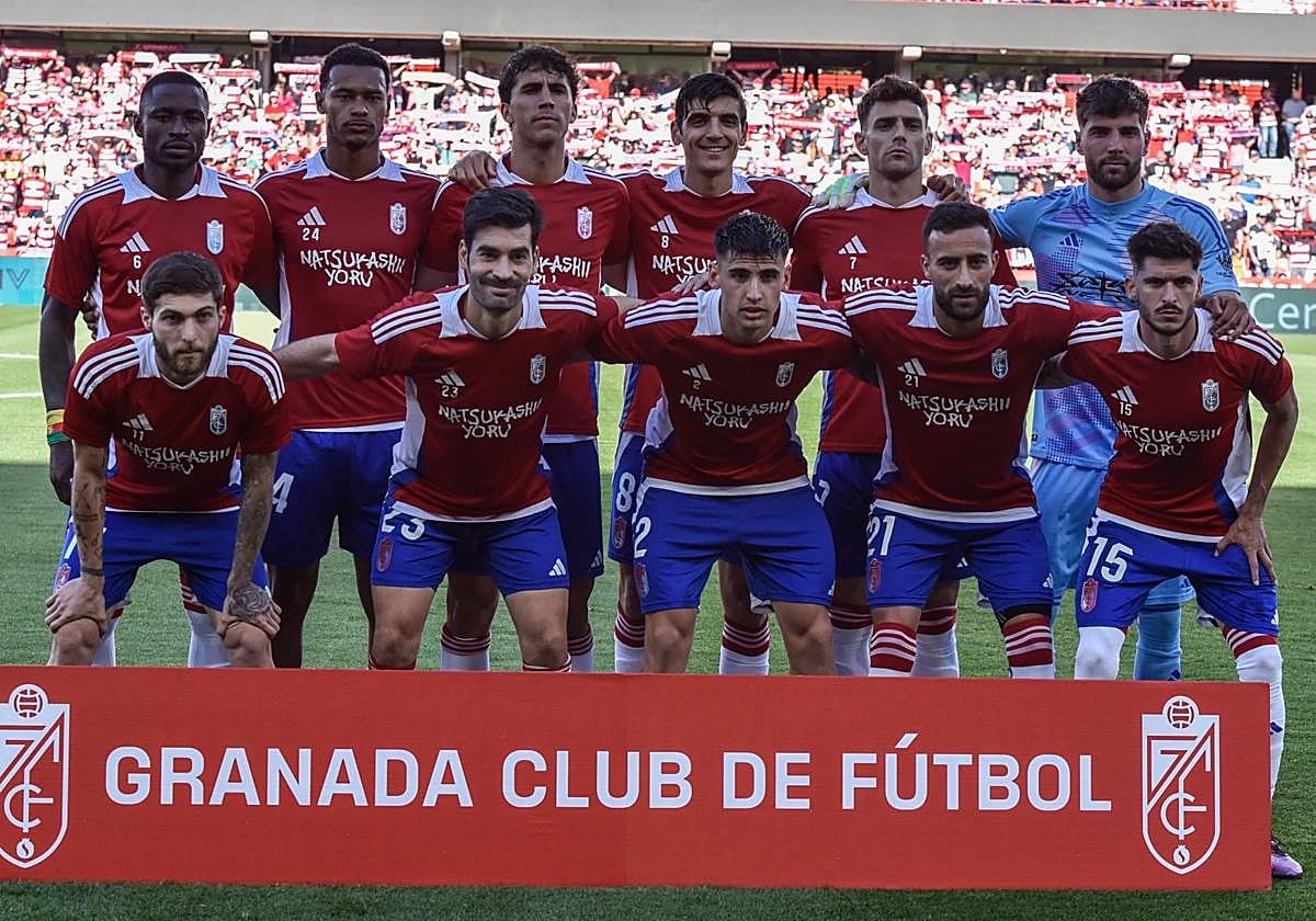 Alineación titular del Granada contra el Castellón.