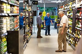 La cadena de supermercados que va a pagar por devolver los envases.