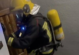 Vecinos de Jaén rescatan a una mujer del incendio de una lavadora en su casa