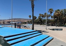 Pista de patinaje ubicada junto al parque de los Periodistas de Almería.