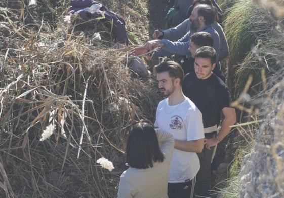 Trabajos de recuperación en la acequia La Alpanchía