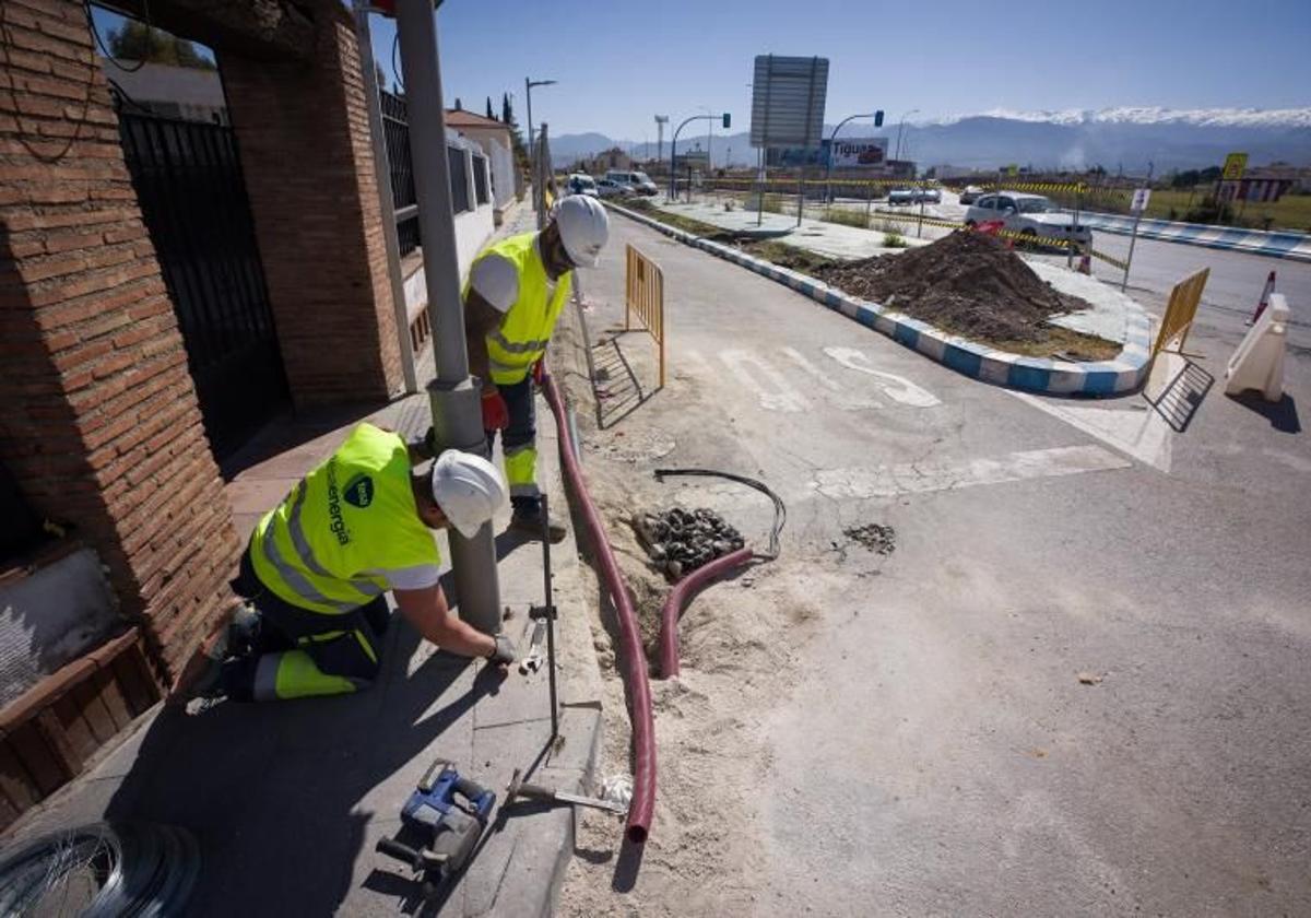 Continúan sin internet varios municipios del área metropolitana de granada por las obras del metro | ideal
