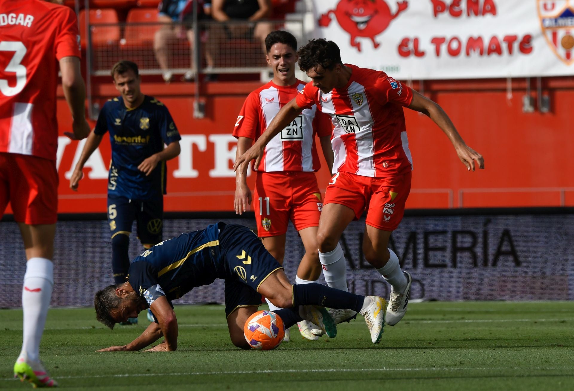 El Almería, control y clase