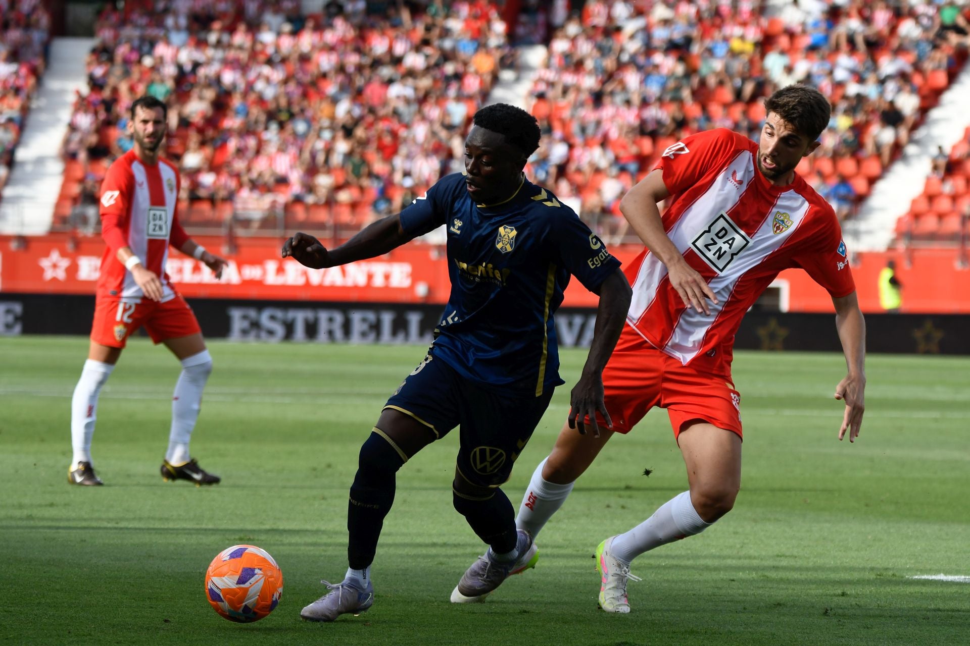 El Almería, control y clase