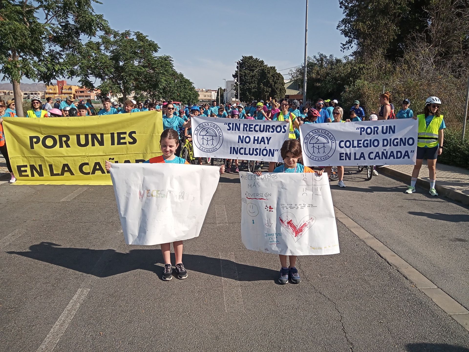 Bicifestación en la cañada para exigir un nuevo instituto | ideal