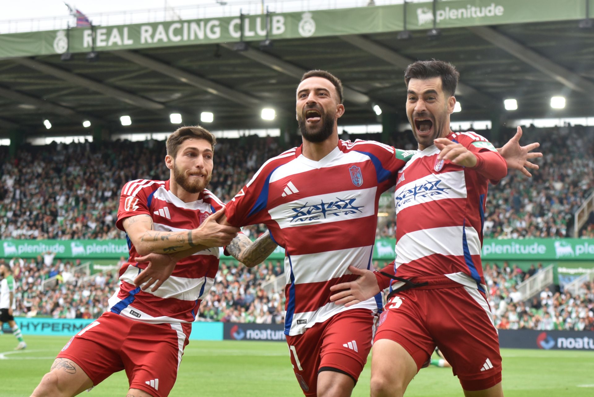 El Racing - Granada CF, en imágenes